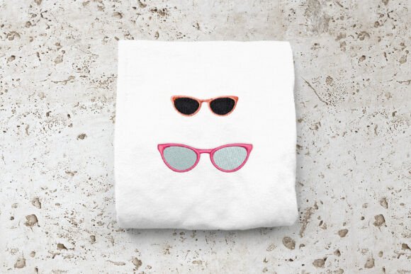Vintage Bookworm Glasses Embroidery: A Thoughtful Touch for Personalized Gifts
